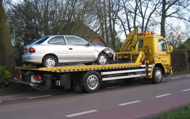 Obtaining Tow Truck Assistance